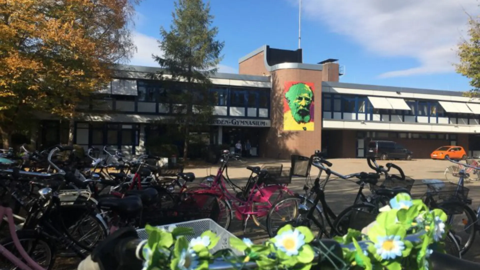 Das Bild zeigt das Konrad-Duden-Gymnasium Wesel